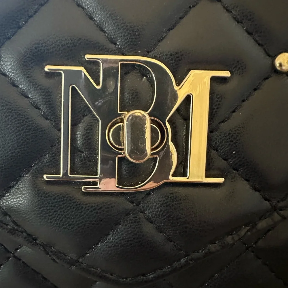 Badgley Mischka Black Diamond Quilted Convertible Crossbody Wallet Built-In NWT